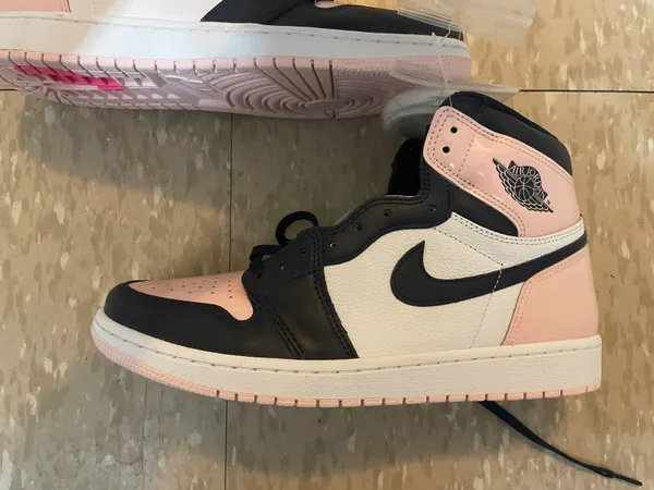 Nike Wmns Air Jordan 1 Retro High OG SE 'Bubble Gum' - Size 11 brand new will come in a replacement box - Image 2