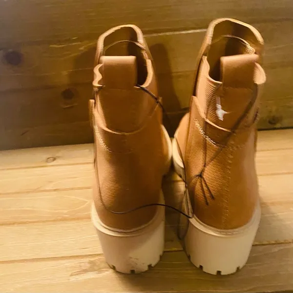 NEW A.N.A Tan  suede booties. Size 8 - Image 3