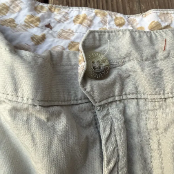 Columbia Women's Beige Hiking Cotton Shorts Lightweight Size 14 - Image 3