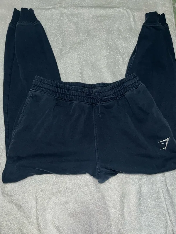 Gymshark Men’s Crest Joggers  - Image 3