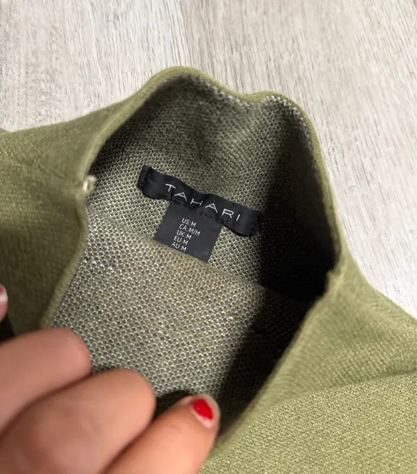 Tahari colorblock sweater  - Image 3