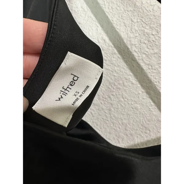 Wilfred Shine Satin Bustier from Aritzia It is a sleek black cropped tank top XS - Image 8
