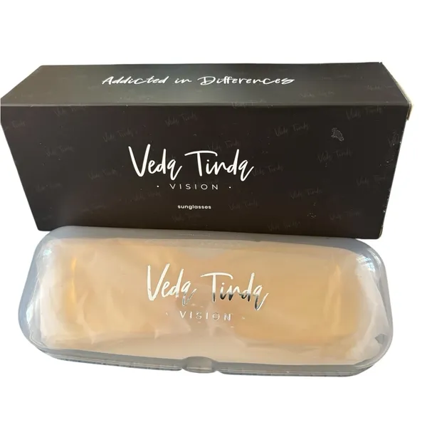 Veda Tinda Vision Sunglasses YELLOW Rectangle Lucite Includes Case Cloth NIB - Image 3