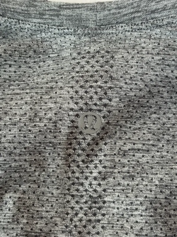 Lululemon Grey Long Sleeve Swiftly Tech Size 4, Race Length. - Image 6