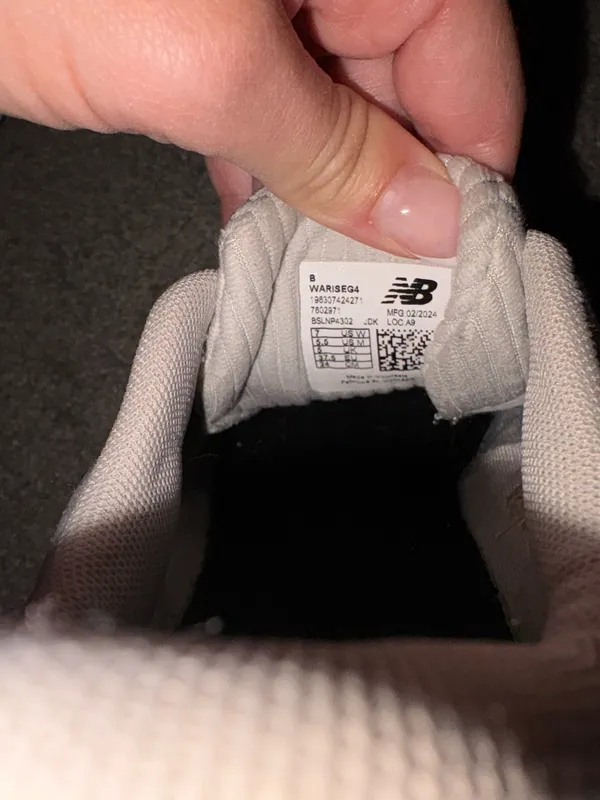 New Balance Sneakers Grey - Image 4
