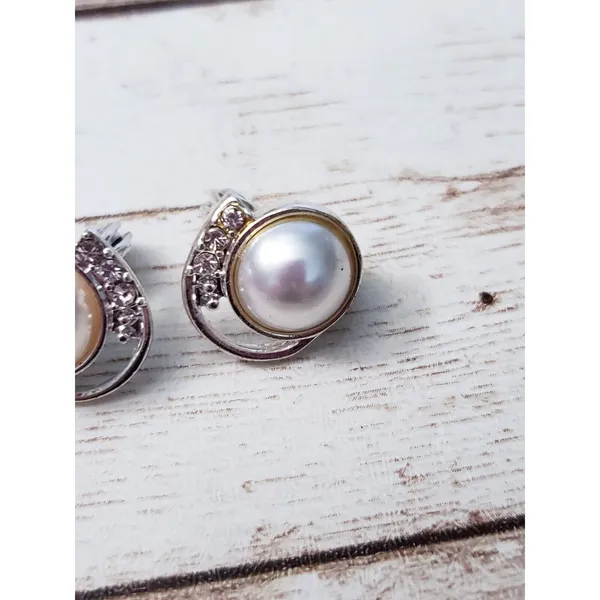 Vintage TJG Clip On Earrings - 5/8" Faux Pearl with Clear Gems Swirl - Image 7