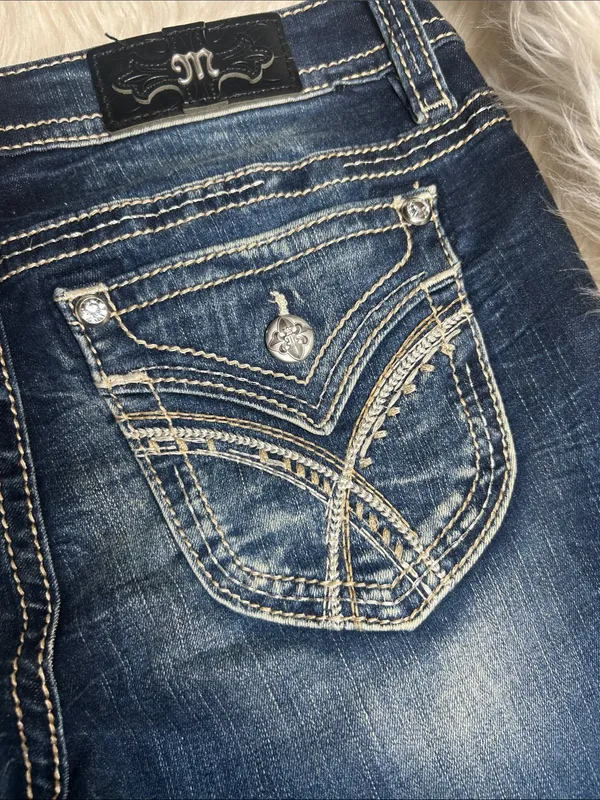 Miss Me Jeans Women's Size 30 Embroidered Embellished Pockets Slim Bootcut Jeans - Image 9