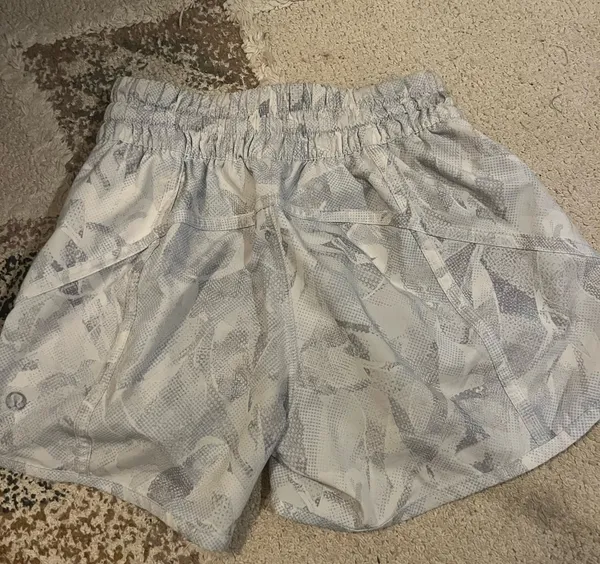 Lululemon shorts  - Image 3