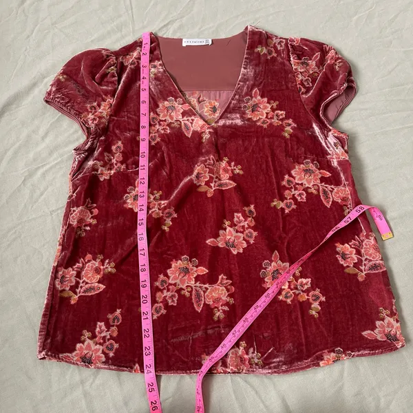 Velvet Burnout Salmon Rose Pink Floral V Neck Blouse Tshirt Top Tee Boho Fairy - Image 7