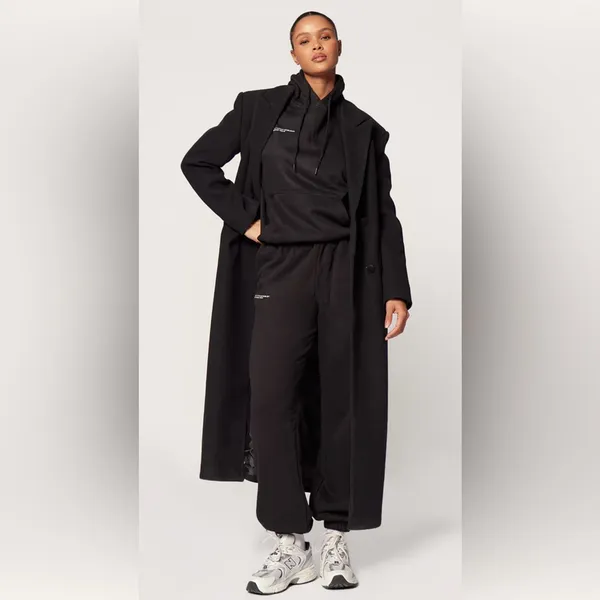 Pretty Little Thing NWT BLACK JOGGERS & HOODIE SET M - Image 3