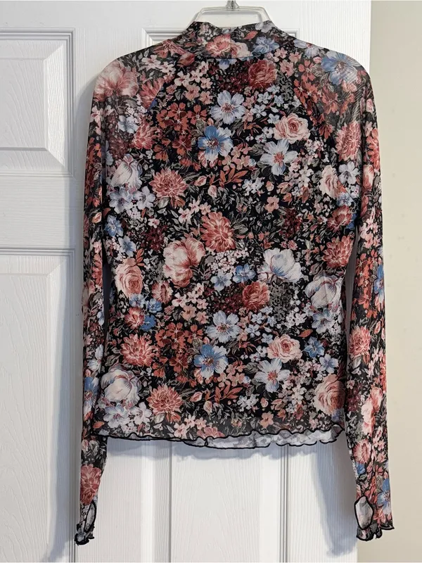 NWOT DeaLmore Semi-sheer Floral Mock Neck Long Sleeve Layering Blouse Medium - Image 4
