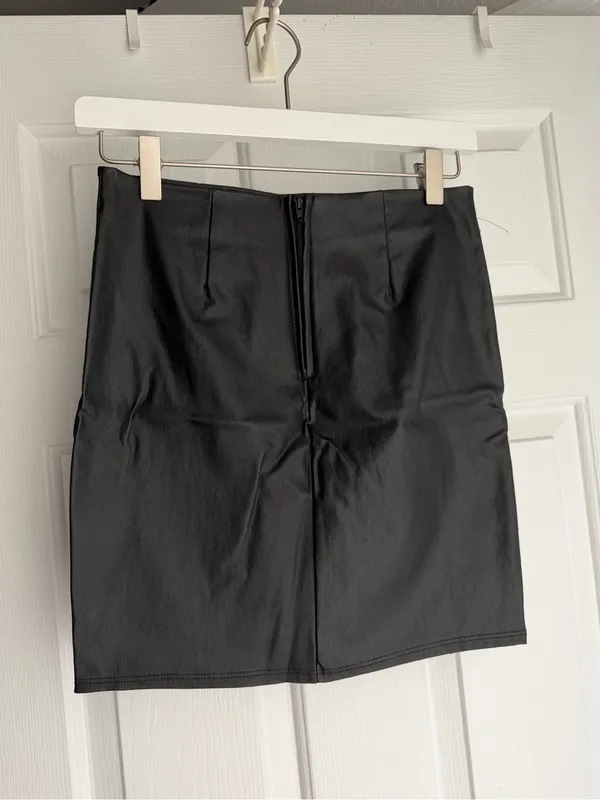 Windsor Black Faux Leather Mini Skirt - Image 2