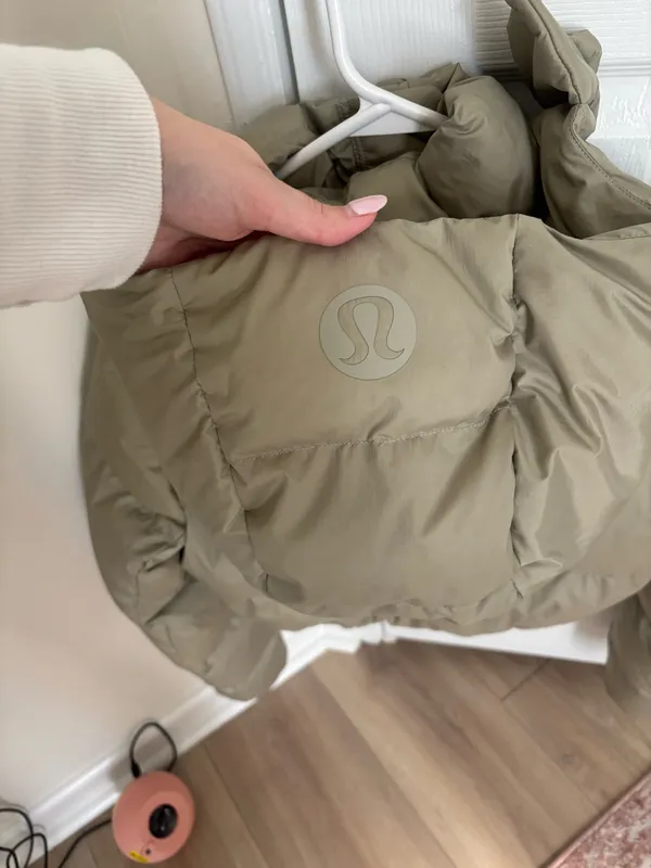 Lululemon Wunder Puff Super-Cropped Jacket - Image 4