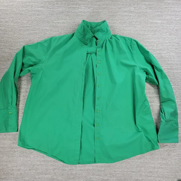 White Fox Short 2 Piece Set Womens S/M Green Button Up Oversized Top Pull On - Image 10
