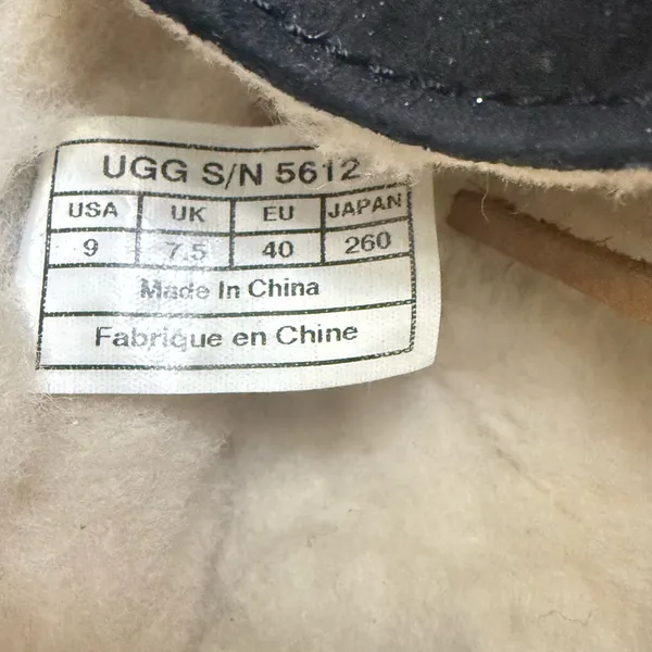 UGG Dakota Moccasin Black Women Size 9 - Image 7