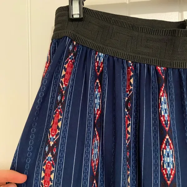 Women’s patterned loose fitting casual pants — 27‎ inch waist - Image 2
