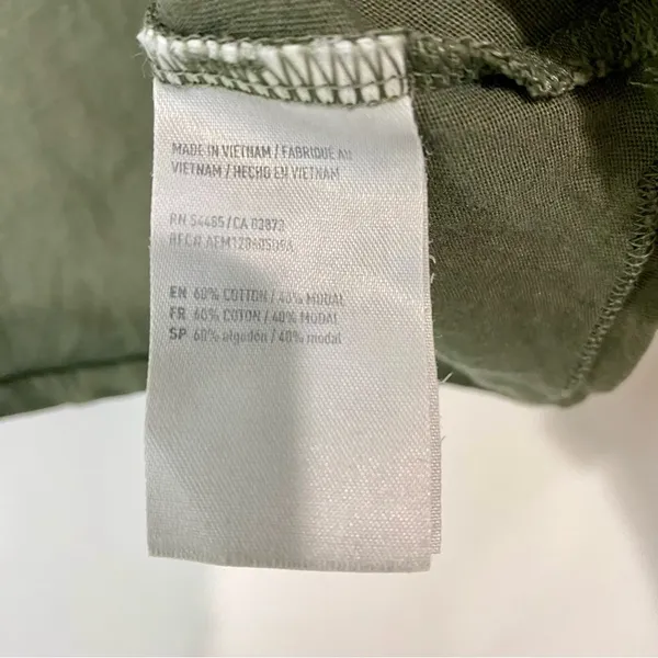 American Eagle Women’s Short Sleeve Basic Tee Shirt w/ Distressed Hem Green FLAW - Image 5