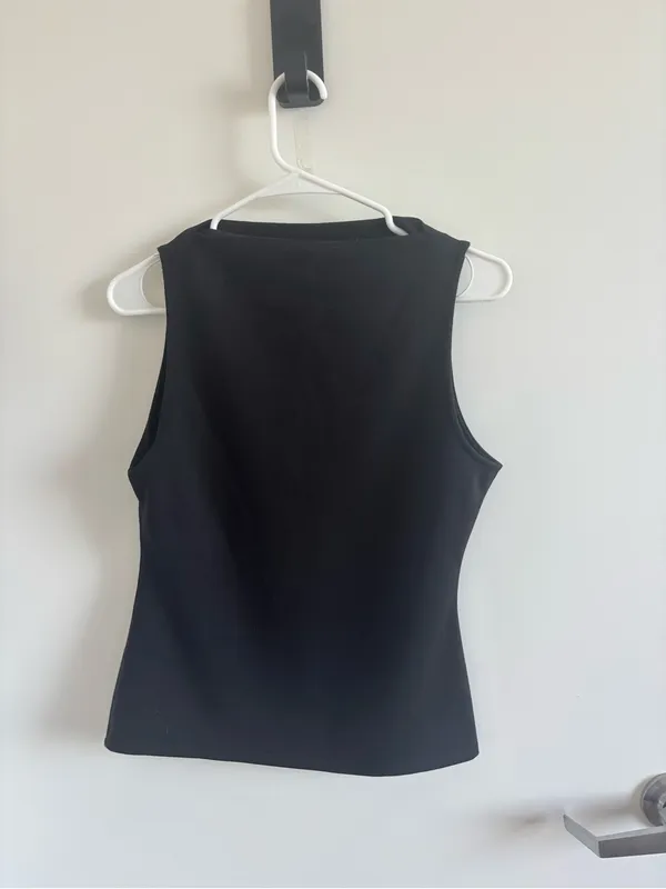 Banana Republic Factory black Sleeveless Women's Tank Top - Image 4