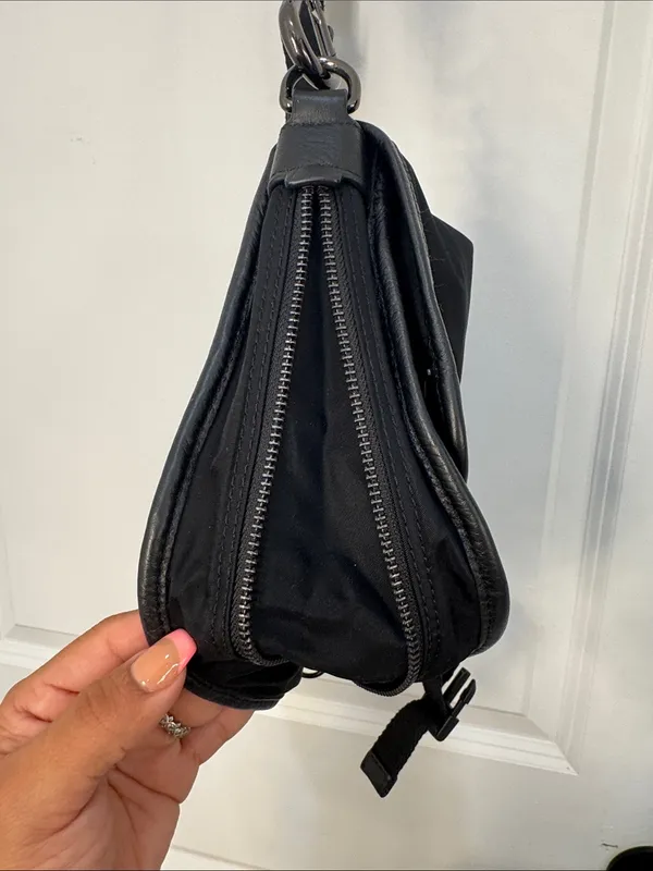 Lululemon Now & Always Crossbody bag Black Nylon Leather Trim - Image 12