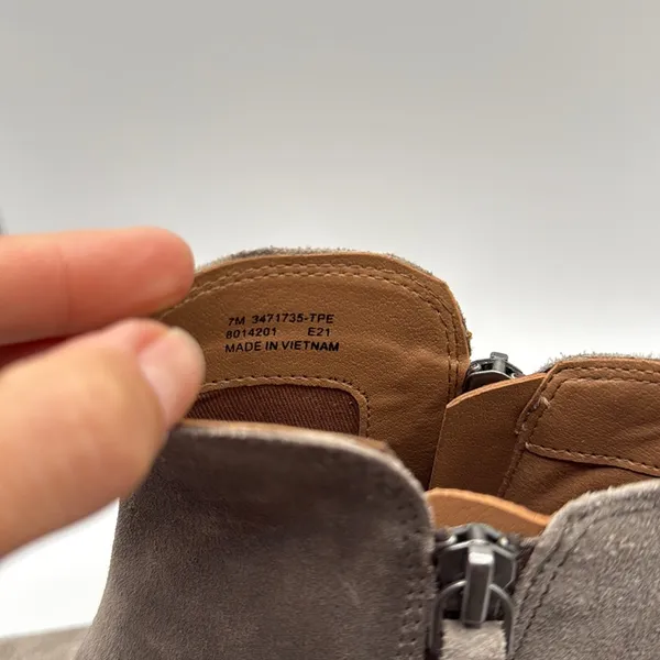 FRYE Judith Bootie in Taupe‎ Suede Double Zip Stack Heel Size 7 - Image 8