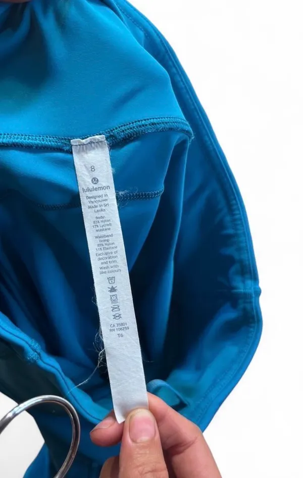 Blue Lululemon capri leggings with pockets #activewear #athleisure - Image 3