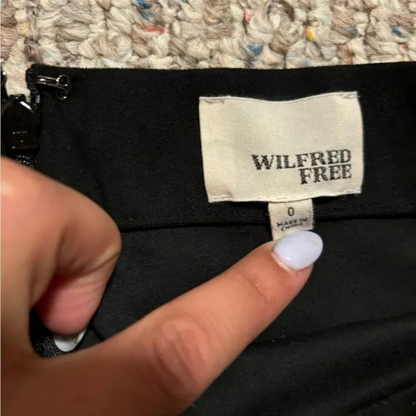 Wilfred Aritzia Vegan Suede Slit Lis Pencil Skirt Black- Size 0 - Image 10