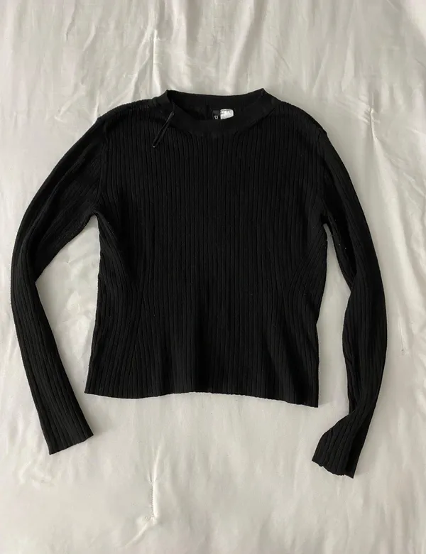 black long sleeve - Image 2