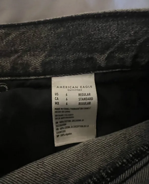 American Eagle Ripped Jeans - Image 5