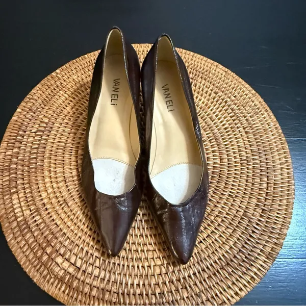 Vaneli‎ Dark Brown Leather Heels Size 7 - Image 2