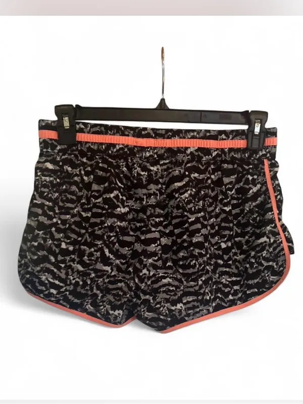 Fabletics Women’s Animal Print Athletic Shorts Black/Pink M Drawstring Elastic - Image 3