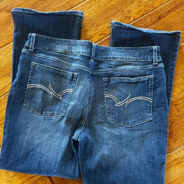 Wrangler Boot Cut Jeans Womens 17/32 Mid Rise Medium Wash Denim Coastal Cowgirl - Image 3