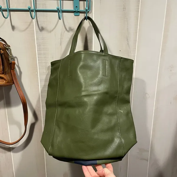 Cute olive stripe boujee Saks vegan leather shopper tote floral bag tag - Image 8