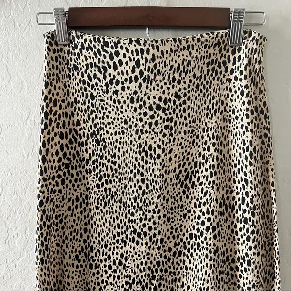 Brandy Melville Leopard Print Skirt - Image 2