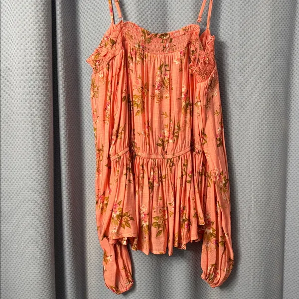 Blu Pepper NWOT Floral pink Women's Top - Image 3