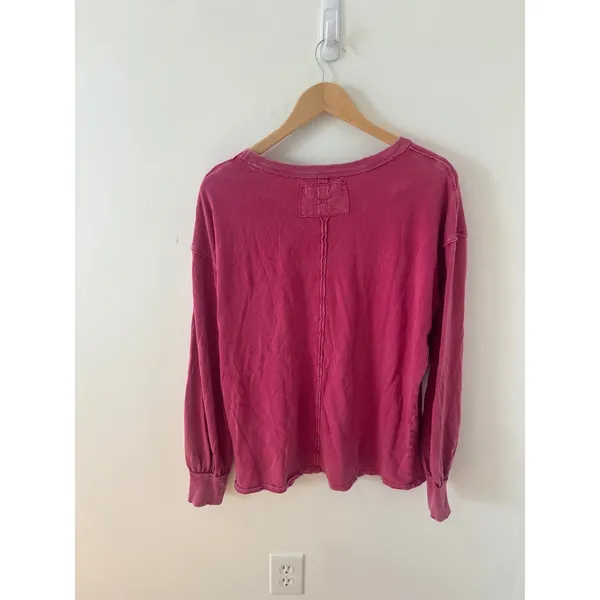 We The Free Free People Magenta Pink Long Sleeve Distressed Pocket Tee Small - Image 3