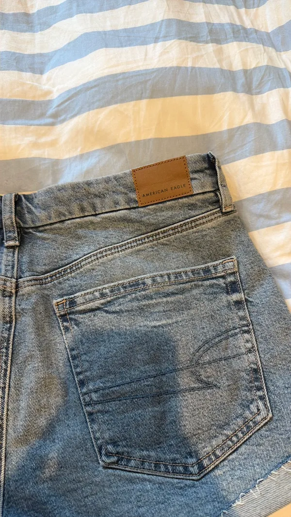 American Eagle Jeans - Image 2
