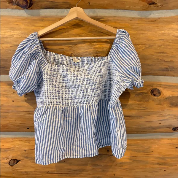 American Eagle Puff Sleeve Smocked size XL - Image 2