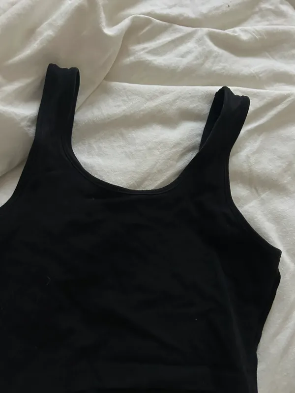 Simple Black Crop Top Size M - Image 5
