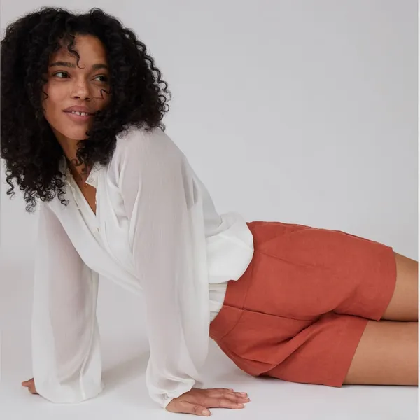 Aritzia Wilfred Fable‎ High-Rise Pleated Linen Mini Shorts Moroccan Spice Size 2 - Image 2