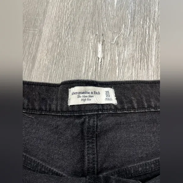 Abercrombie & Fitch Premium High Rise 4" Mom Short - Size 18/20 - Image 2