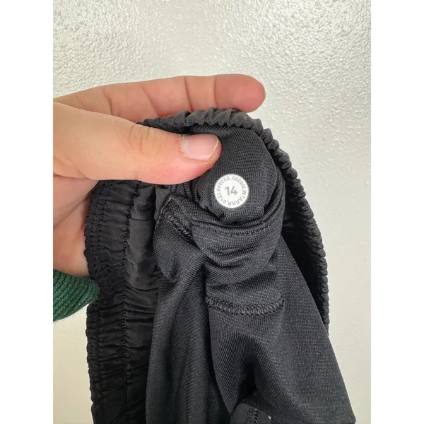 Lululemon Hotty Hot Short II 2.5 Black Running Shorts Womens Size 14 NW7ARK - Image 7
