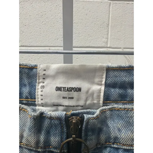 NWT One Teaspoon Sz 26 Bridgette Flap Pocket High Rise Zip Distressed Jean Short - Image 4