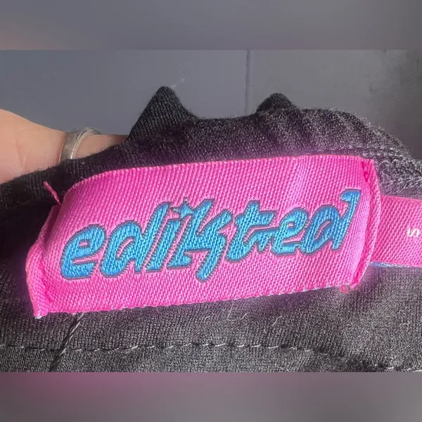 Edikted Blank Space Ruffled Mini Skirt in size Small - Image 9