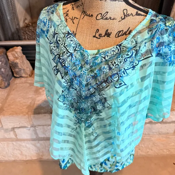 Elegant Blue and Green Striped Blouse - Image 11