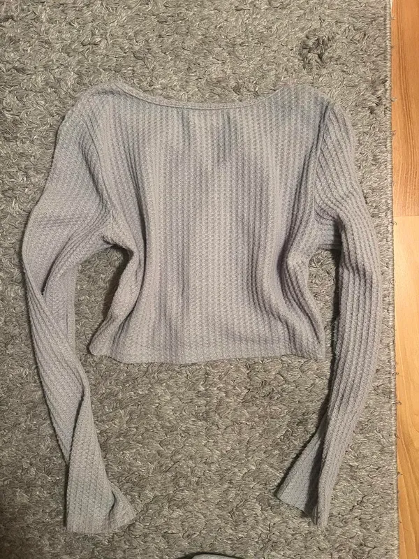 Grey cropped long sleeve top #winterwear No flaws Romwe size S - Image 3