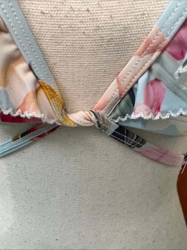 Cupshe Pastel Floral Ruffle Bikini Top in Pink, Blue, Yellow - Image 4