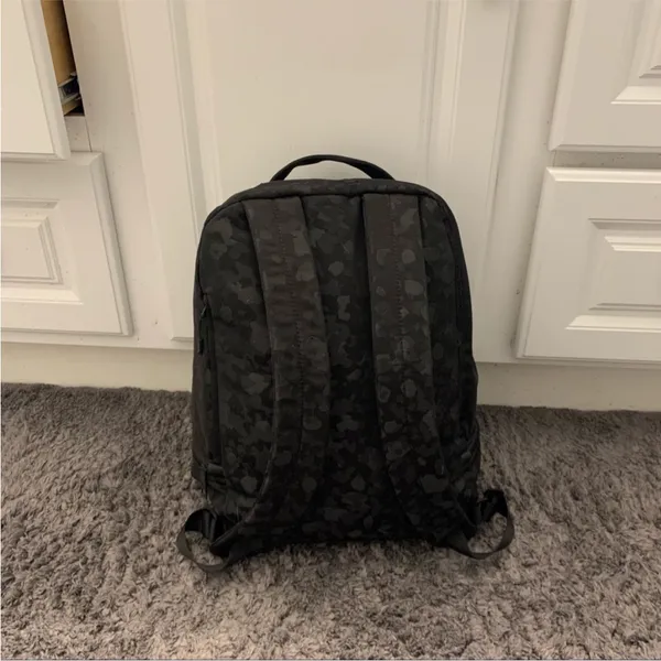Lululemon City Adventurer Backpack 17L In Fragment Camo Jacquard Black Deep Coal - Image 8