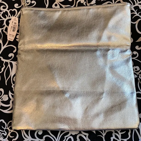 Victoria’s Secret silver clutch - Image 2
