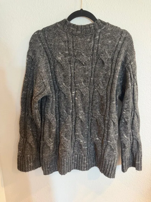 American‎ Eagle Sweater Cable Knit XS Grey Oversized Chunky Fisherman Pullover - Image 6