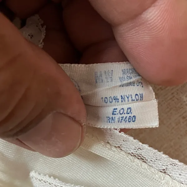 FINAL MARKDOWN Lace Trim vintage slip 36 - Image 6